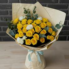 Букет цветов из:  Розы в Красном Яре Омской области