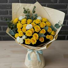 Букет цветов из:  Розы в Красном Яре Омской области