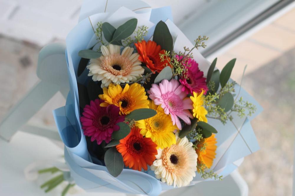 Букет цветов из: Герберы в Красном Яре Омской области