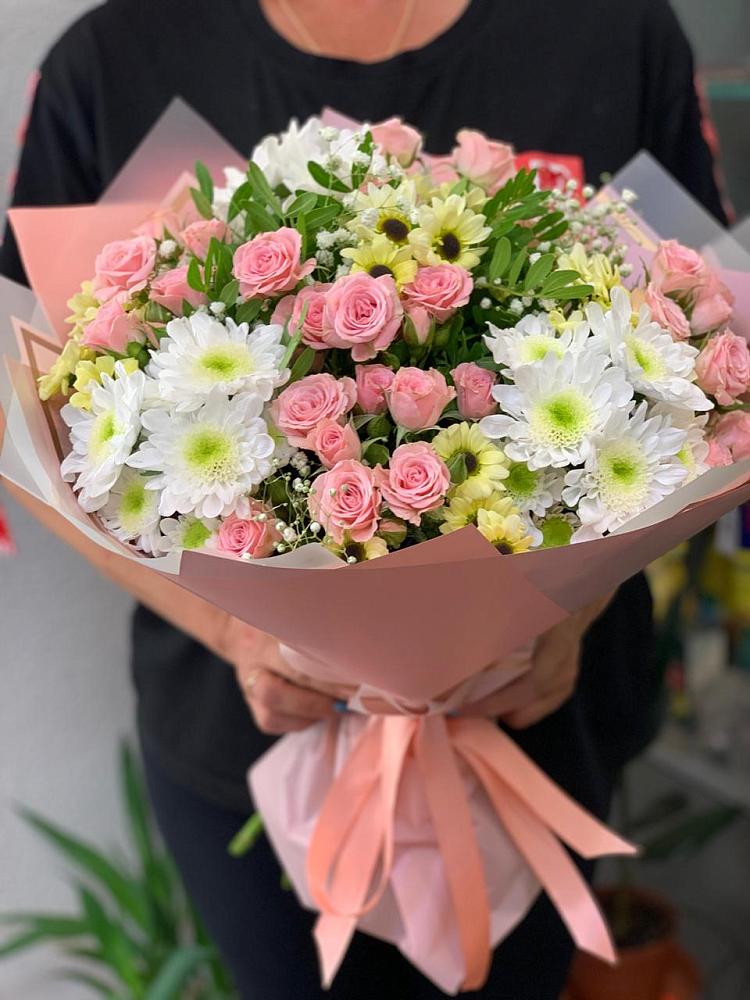Букет цветов из: Розы и Хризантемы в Красном Яре Омской области