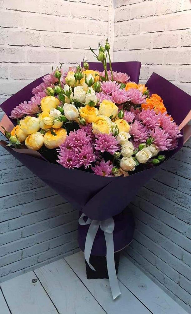 Букет цветов из: Хризантемы и Розы в Красном Яре Омской области