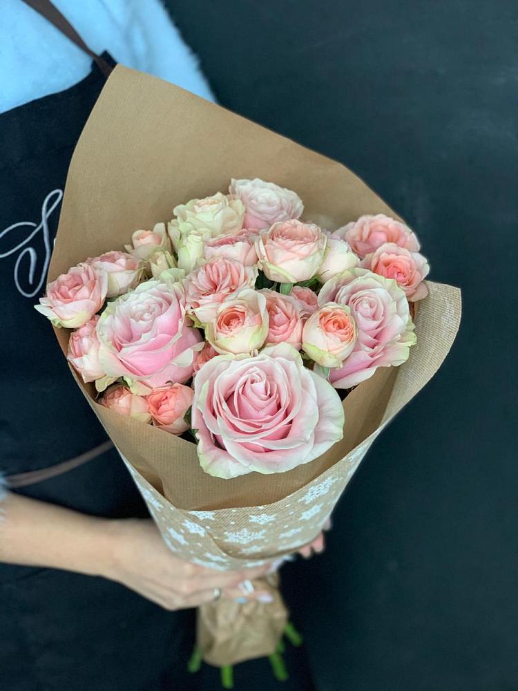 Букет цветов из: Хризантемы и Розы в Красном Яре Омской области