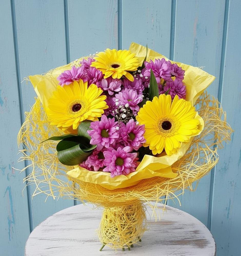 Букет цветов из: Хризантемы и Герберы в Красном Яре Омской области