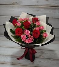 Букет цветов из:  Розы в Красном Яре Омской области