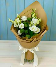 Букет цветов из:  Хризантемы и Лизиантусы в Красном Яре Омской области