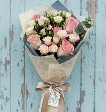Букет цветов из:  Розы в Красном Яре Омской области