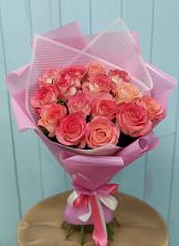 Букет 15 Розовых роз Равель в Красном Яре Омской области