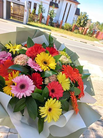 Букет цветов из: Герберы в Красном Яре Омской области