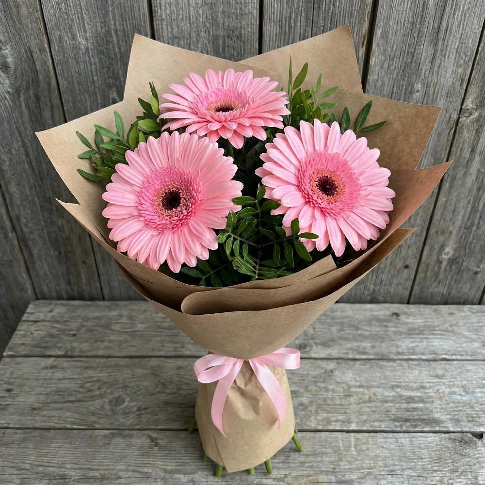 Букет цветов из: Герберы в Красном Яре Омской области