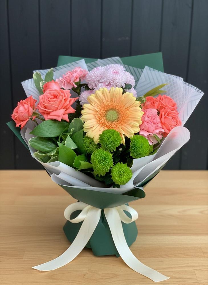 Букет цветов из: Гвоздики, Розы, Герберы и Хризантемы в Красном Яре Омской области